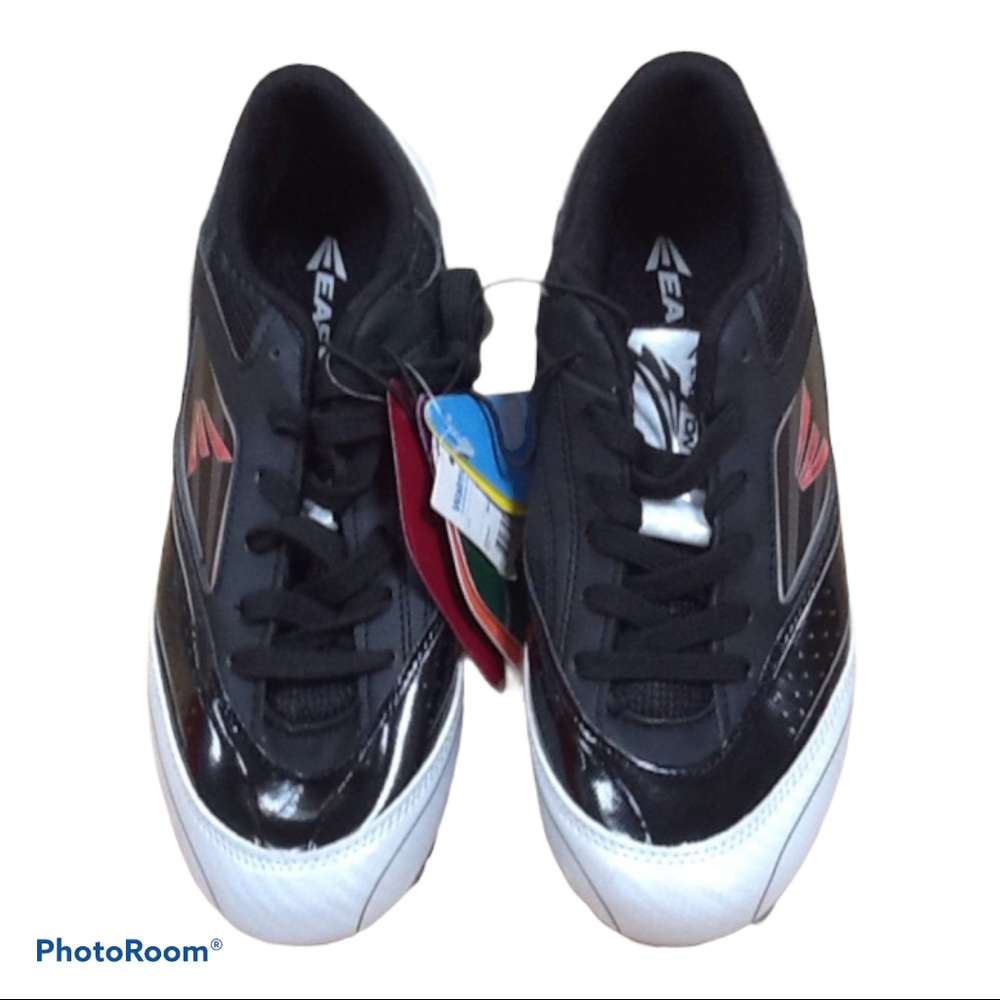 Easton Boy's Cleats Sz 6 NWT